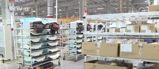 辽宁沈阳:加工车间忙生产 "撸起袖子"赶订单